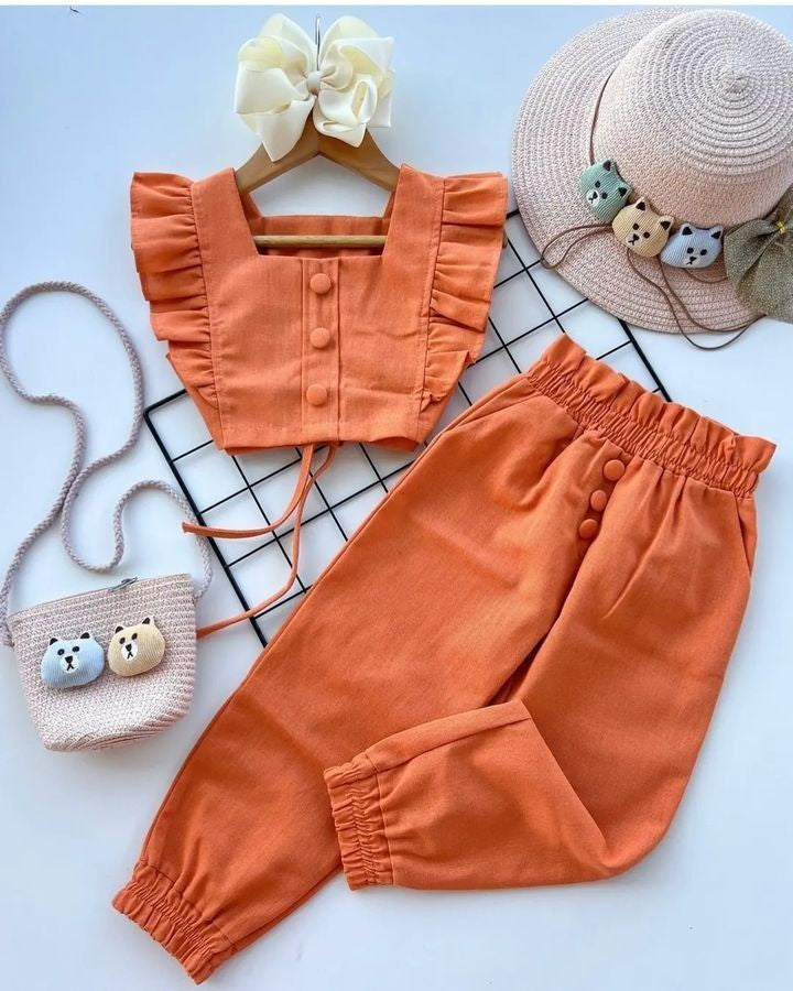 Cute baby girl summer outfit with frill sleeves